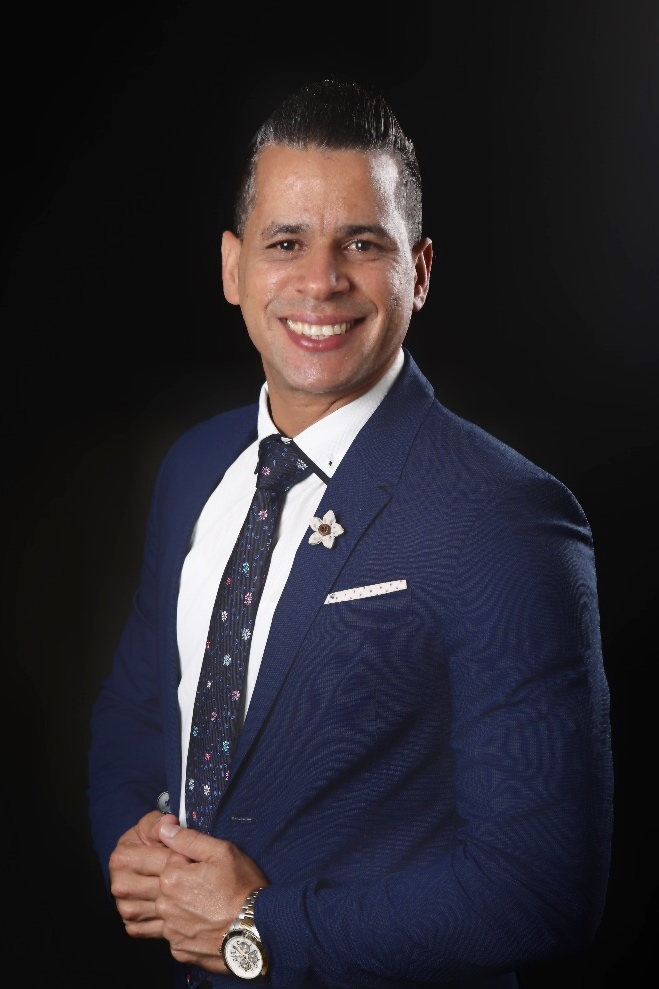 Dr. IVANOVICH TAVAREZ PICHARDO